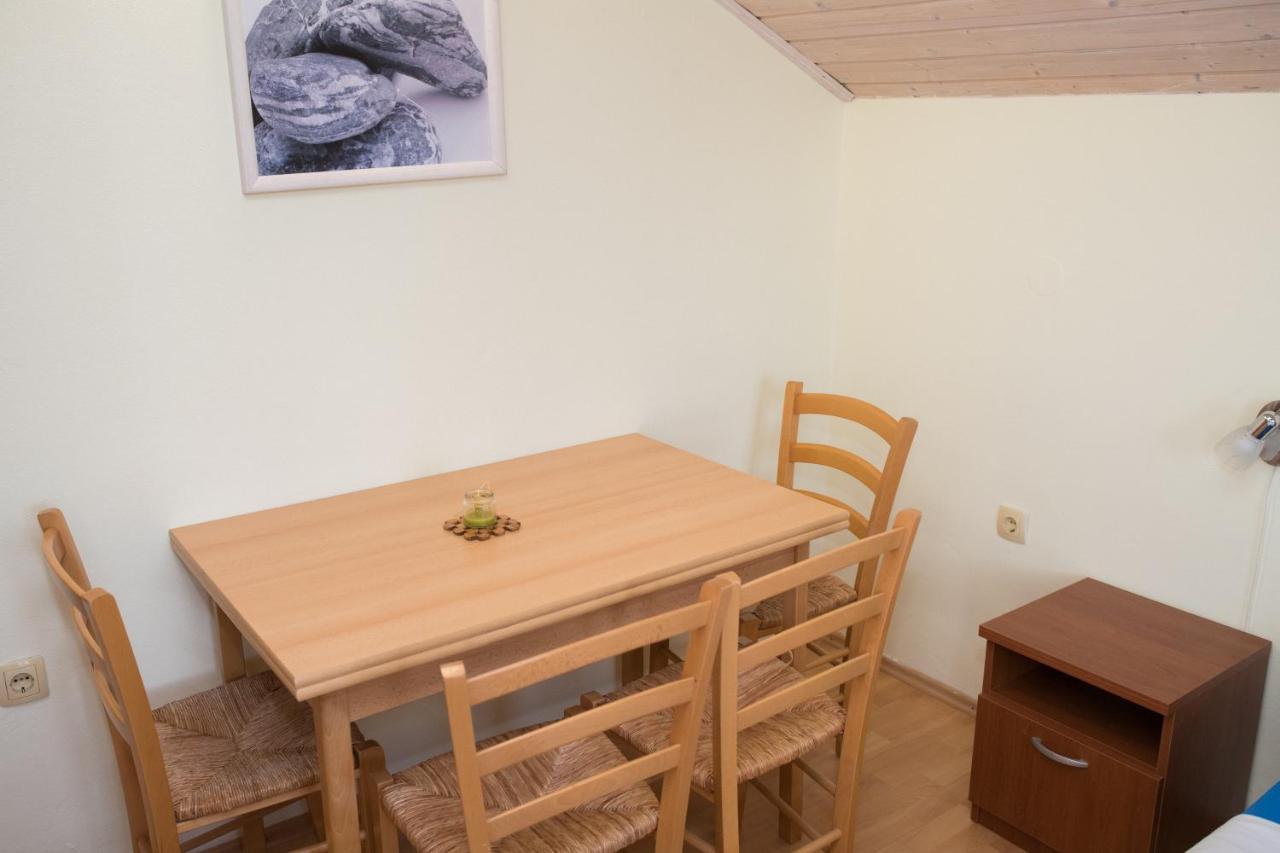 Apartment Dalmatien Raslina Buitenkant foto
