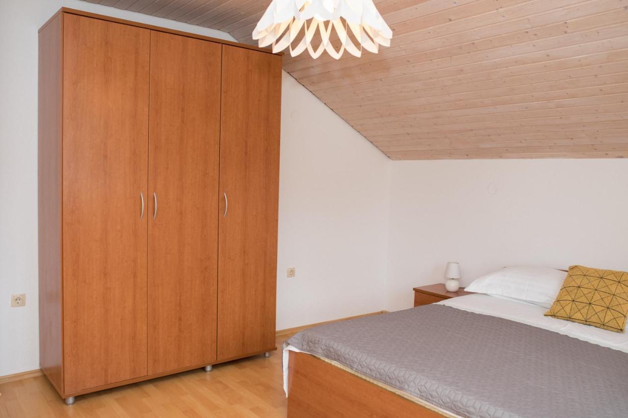 Apartment Dalmatien Raslina Buitenkant foto